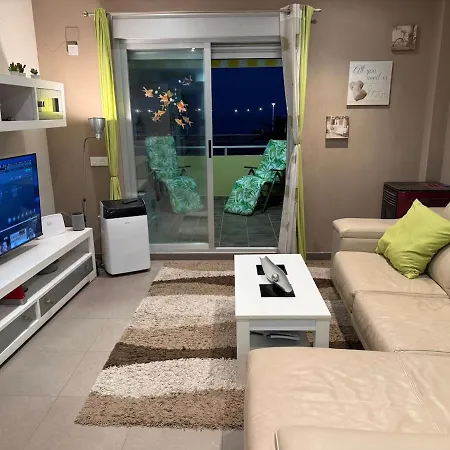 Oceanfront Ideal For Couples And Teleworking Lejlighed *